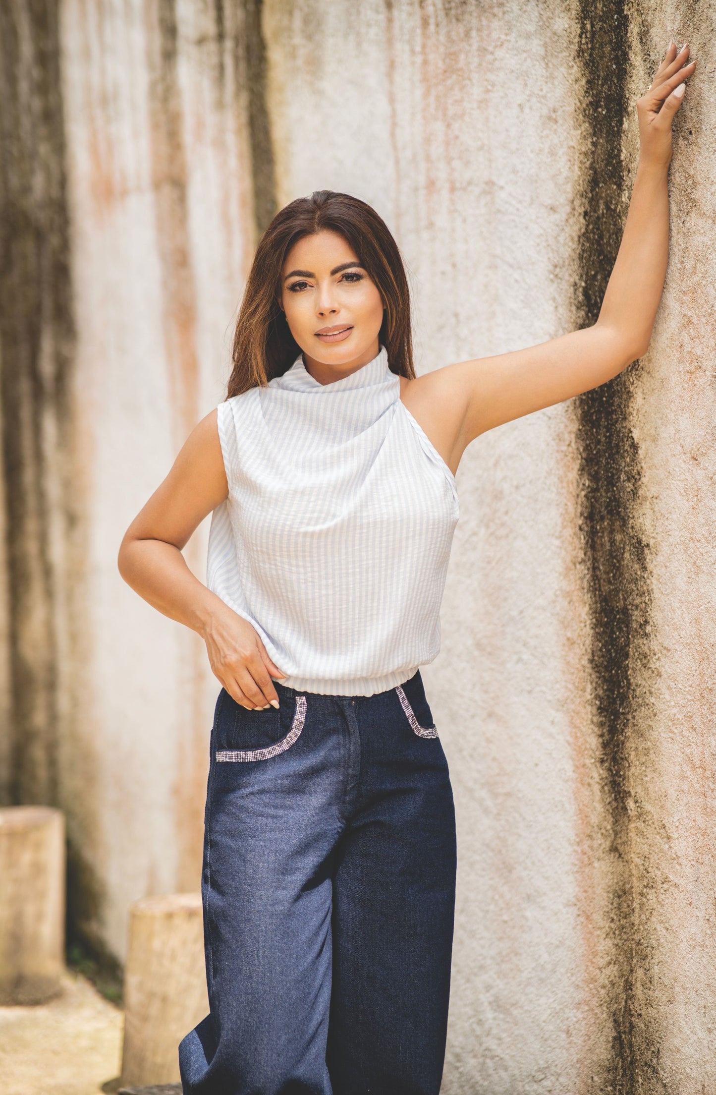Blusa Elegante Cuello Alto para Mujer [06-672]